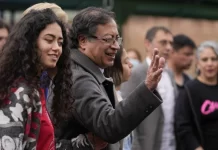 Bogotá: Colombia escoge como Presidente izquierdista Gustavo Petro.