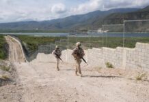 SANTO DOMINGO: Desalojados de terrenos declarados de utilidad pública donde se construye la verja fronteriza recibirán viviendas.