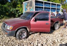 BAHORUCO: Lluvias incomunican comunidades de Panzo; reestablecen tránsito entre Villa Jaragua y Neyba.