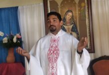 Sacerdote y comunitarios vuelven a invocar a la Virgen por la reconstrucción de la carretera de Panzo.