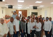 Diputados gestionan gobierno apoye productores y pague deuda a vitivinicultores de Neyba.
