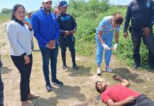 Encuentran cadáver de hombre en tramo carretero.